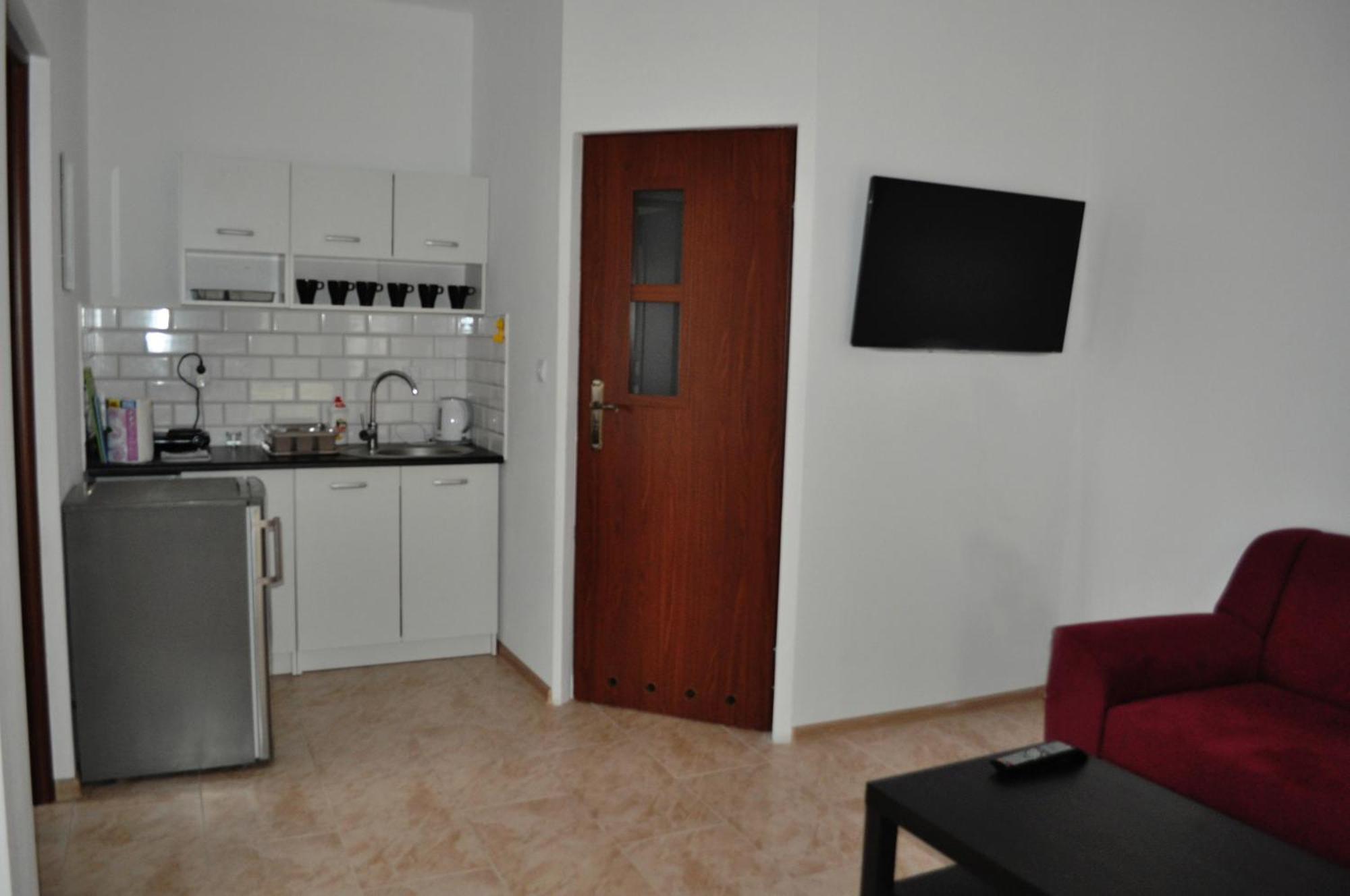 Osrodek Wypoczynkowy Raf-Mil Aparthotel Виче Екстериор снимка